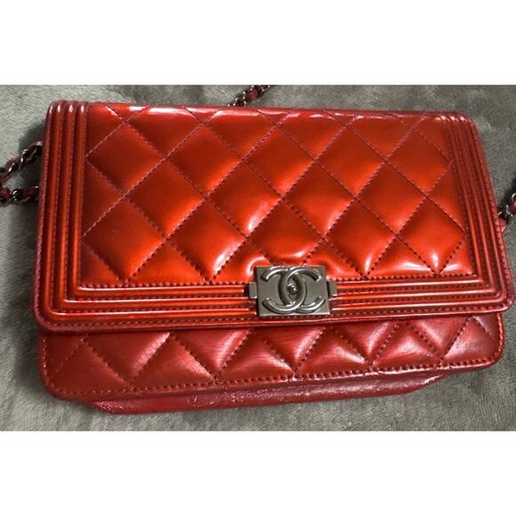 Authentic Chanel Boy Wallet On Chain WOC Metallic Red Leather W COA READ - Picture 2 of 15